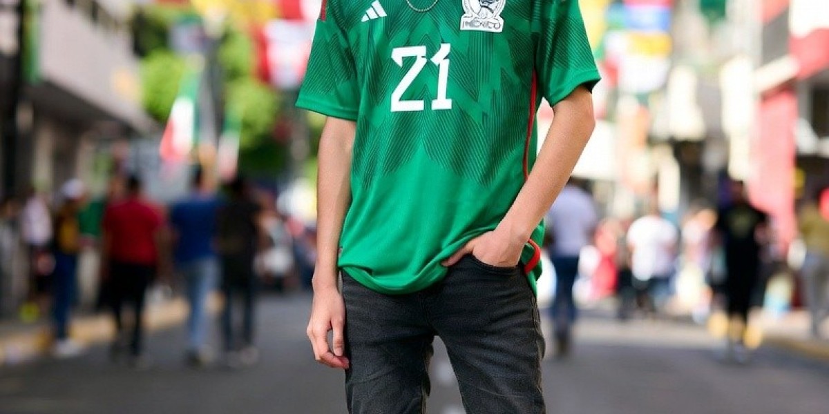 Edson Álvarez Jersey: Represent Mexico’s Defensive Leader in Style