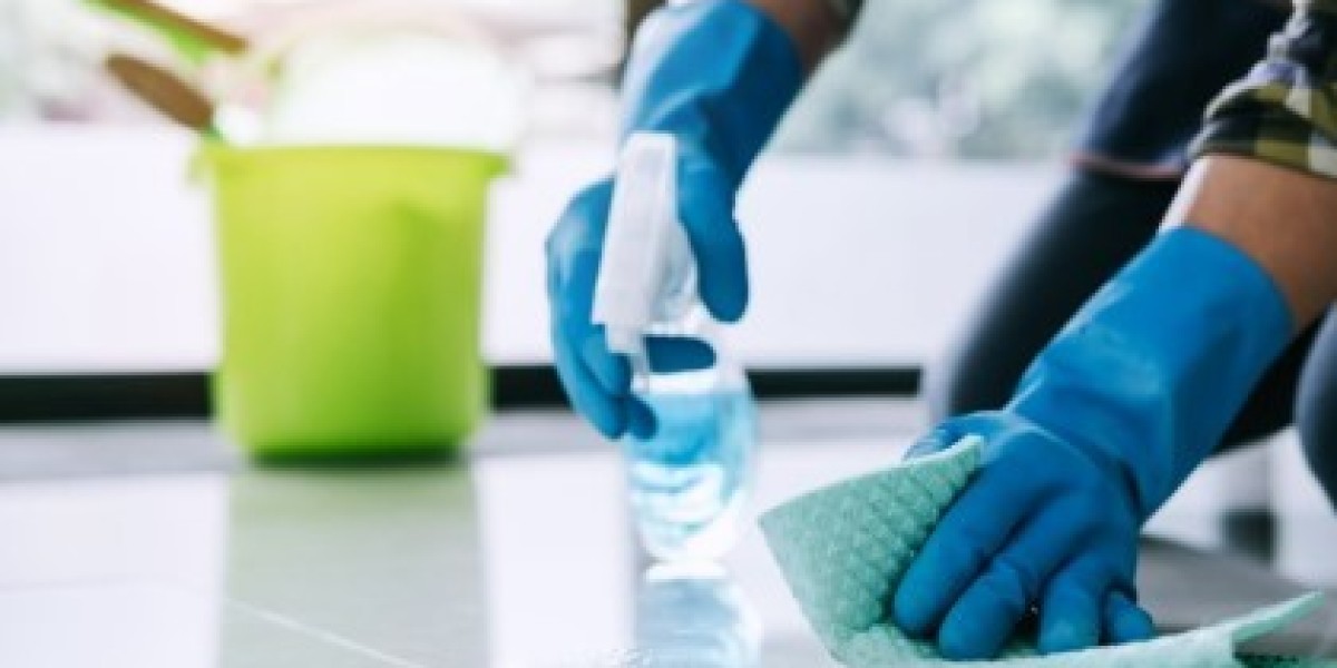 Professional Moving-Out Cleaning Solutions