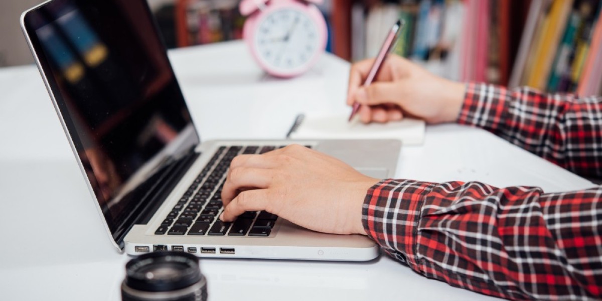 Kamil Baber: A Content Writer and SEO Strategist