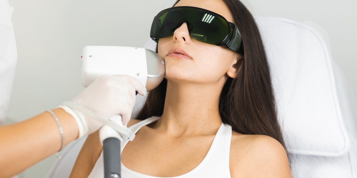 What You Should Know Before Getting Laser Hair Removal in Delhi