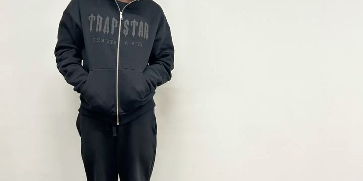 Why The Trapstar Hoodie Appeals to Urban Fashion Fans